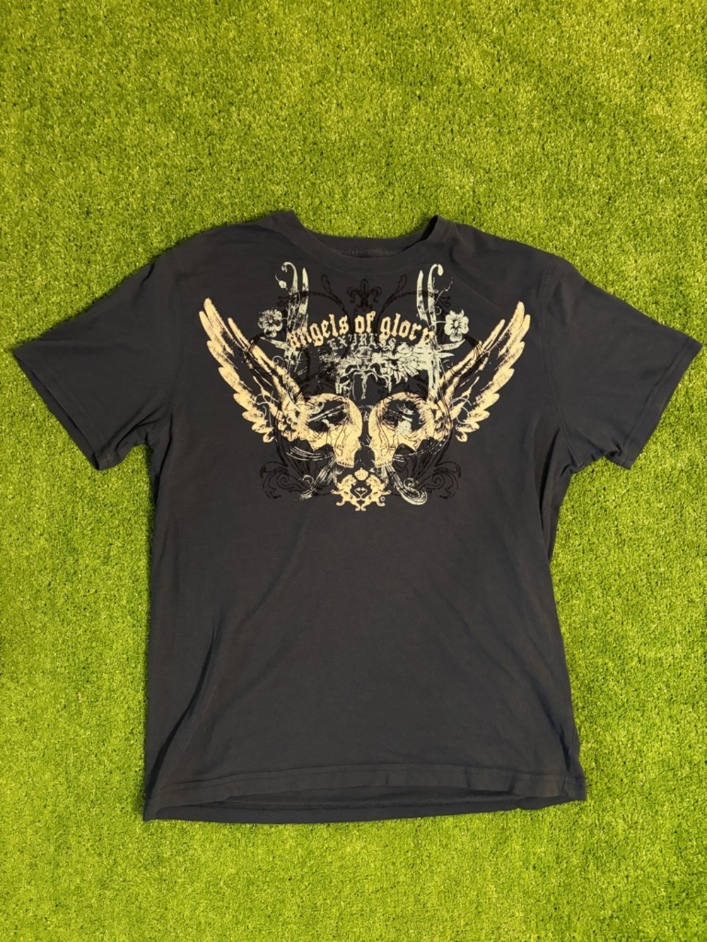 Y2K Express Angels of Glory Graphic Tee